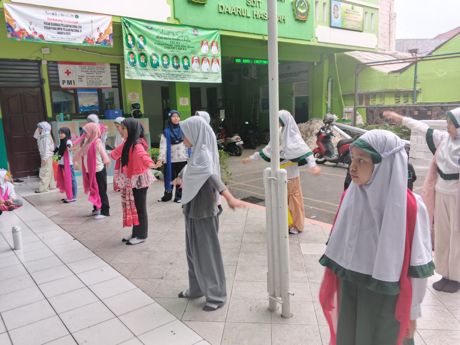 Tari Tradisional SDIT Daarul Hasanah