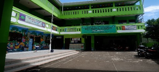 Lapangan Sekolah